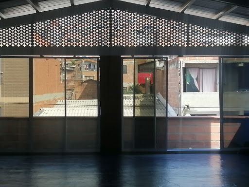 Bodega en arriendo Antioquia Medellín Castilla 0 m2 Habitaciones 0 Baños 2 Garajes 1 Precio $3500000