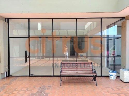 Local en arriendo Antioquia Itagüí La Esmeralda 181 m2 Habitaciones 0 Baños 2 Garajes 3 Precio $8145000