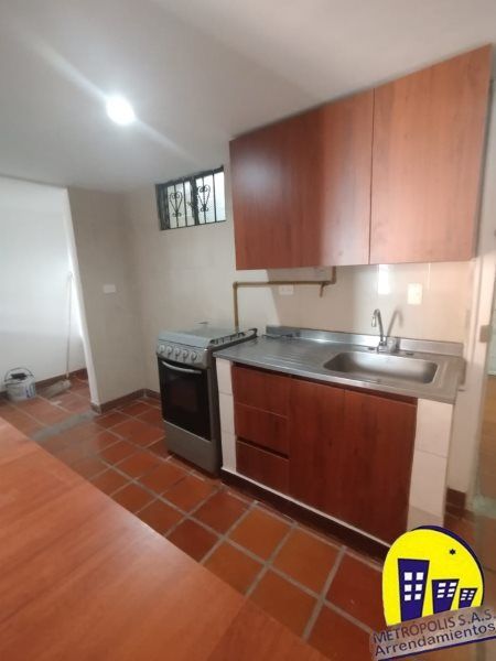 Apartamento en arriendo Antioquia Medellín Campo Valdes No2 45 m2 Habitaciones 2 Baños 1 Garajes 0 Precio $1600000