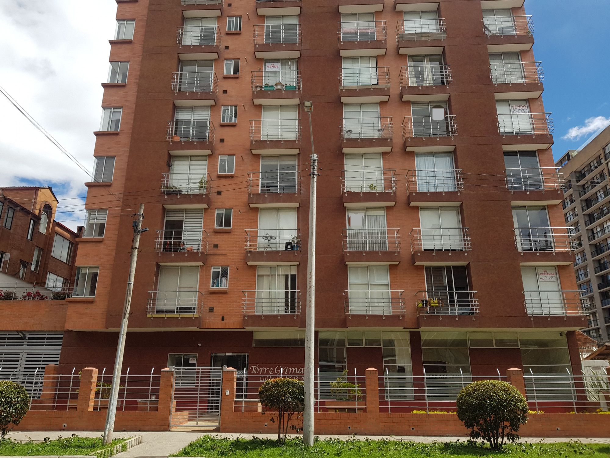 Apartaestudio en venta Cundinamarca Bogotá Acacias Usaquen - Edif Arawak 32 m2 Habitaciones 1 Baños 1 Garajes 2 Precio $240000000