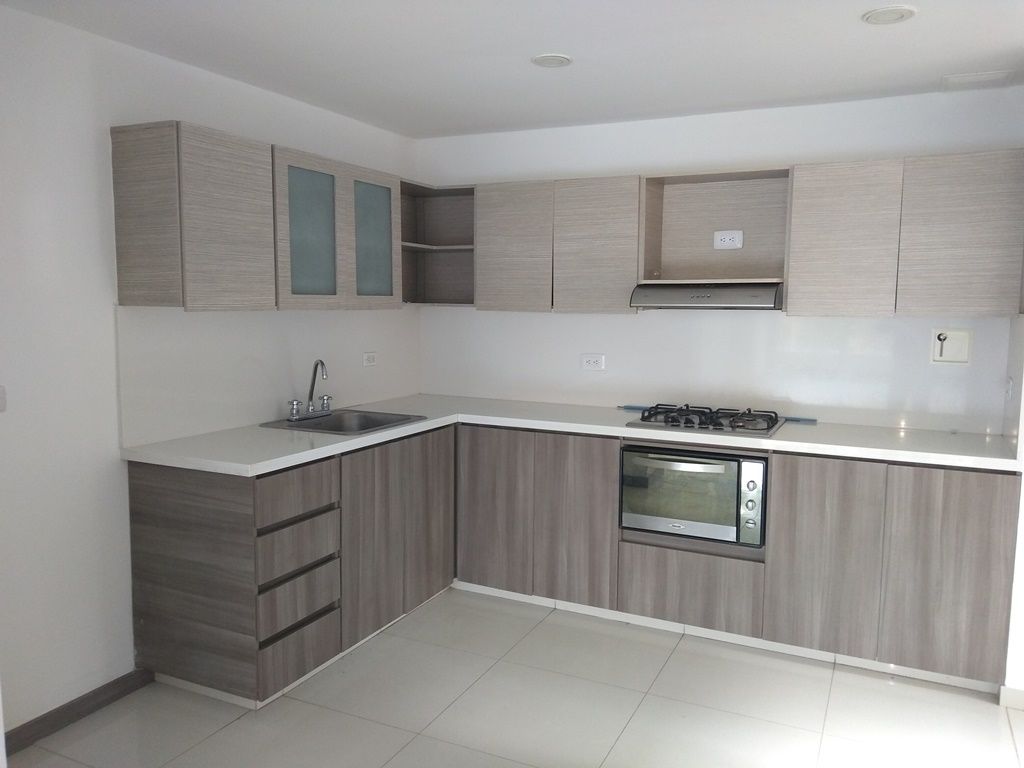 Apartamento en venta Antioquia Envigado Loma Del Atravesado 112 m2 Habitaciones 3 Baños 2 Garajes 3 Precio $590000000