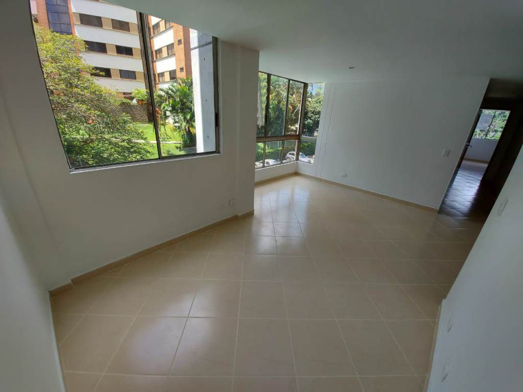 Apartamento en arriendo Antioquia Medellín Los Balsos No2 110 m2 Habitaciones 3 Baños 4 Garajes 2 Precio $3000000