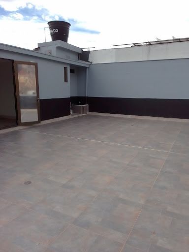 Edificio en venta Cundinamarca Bogotá Santa Teresita 600 m2 Habitaciones 14 Baños 6 Garajes 5 Precio $3500000000