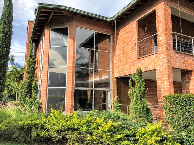 Casa en venta Antioquia Sabaneta Vereda La Doctora 800 m2 Habitaciones 4 Baños 5 Garajes 2 Precio $1800000000