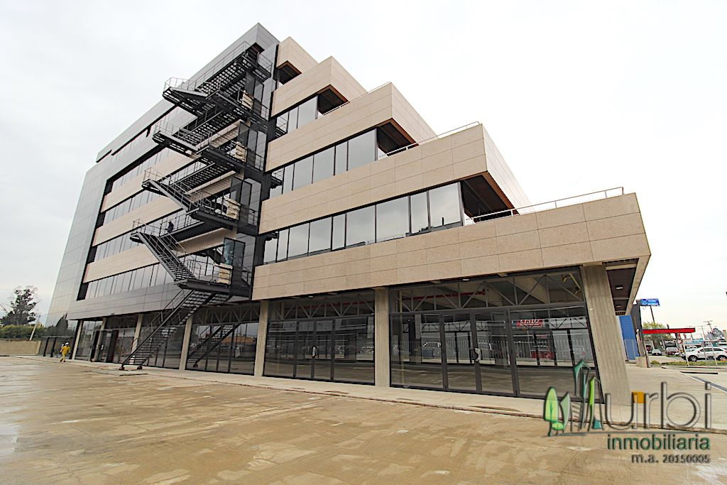 Oficina en arriendo Cundinamarca Chía Otros 931 m2 Habitaciones 0 Baños 10 Garajes 1 Precio $44688000