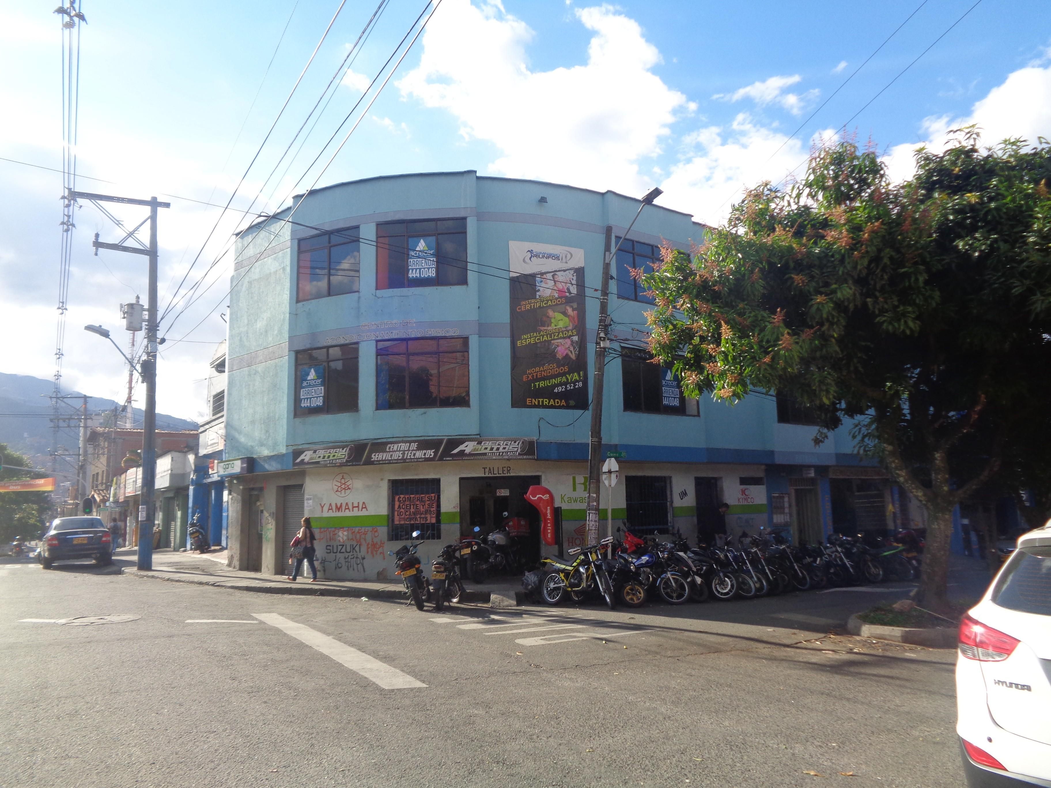 Local en arriendo Antioquia Medellín La Floresta 388 m2 Habitaciones 0 Baños 4 Garajes 0 Precio $7500000