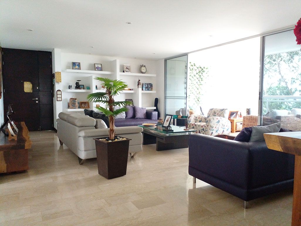 Apartamento en arriendo Antioquia Medellín Los Naranjos 220 m2 Habitaciones 3 Baños 6 Garajes 3 Precio $8200000
