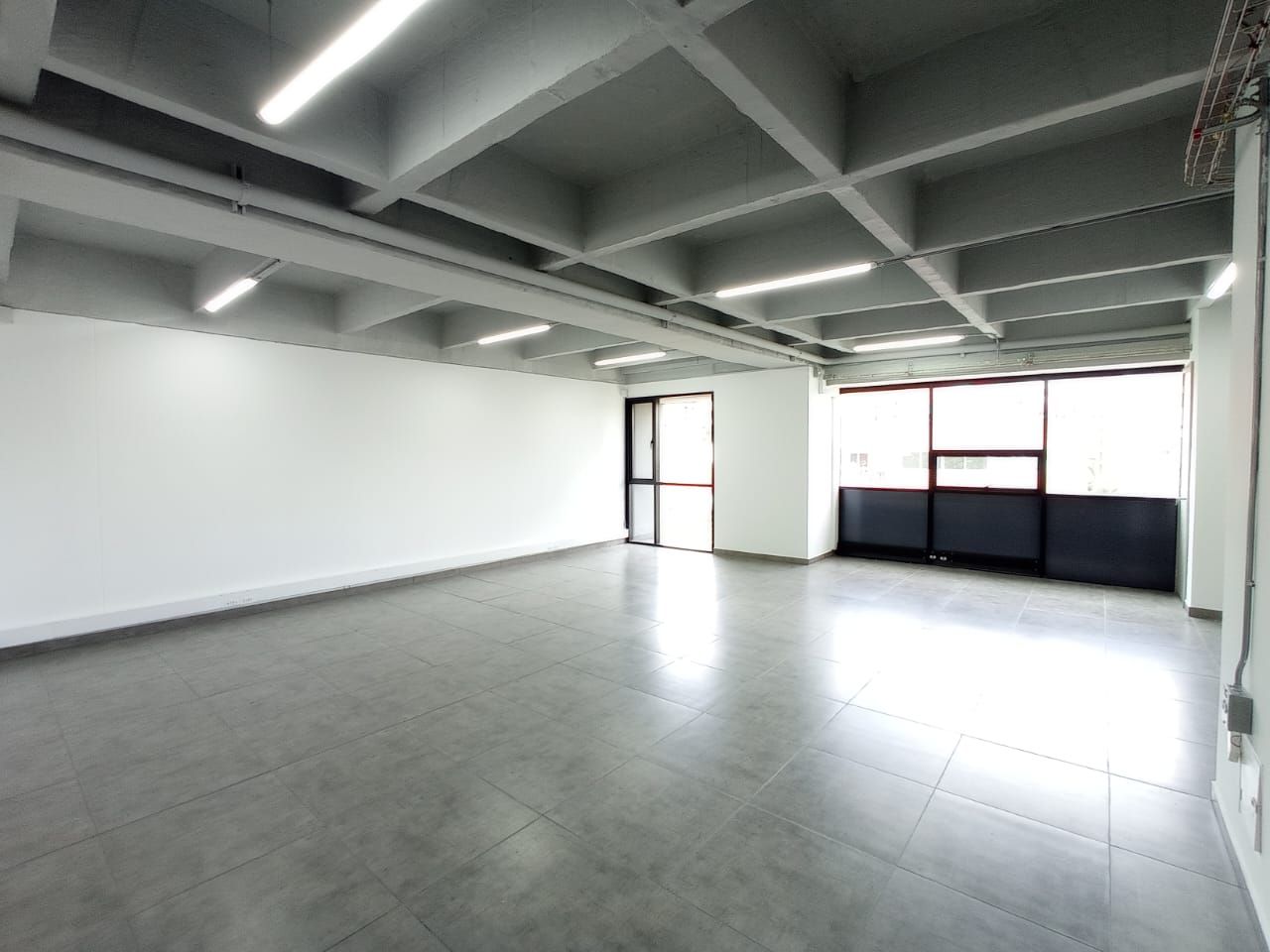 Oficina en arriendo Antioquia Medellín El Nogal- Los Almendros 67 m2 Habitaciones 0 Baños 1 Garajes 1 Precio $5000000