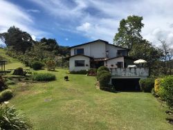 Finca en venta Antioquia El Retiro El Retiro 320 m2 Habitaciones 3 Baños 4 Garajes 3 Precio $4000000000