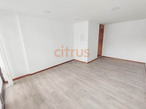 Local en arriendo Antioquia Itagüí La Esmeralda 36 m2 Habitaciones 0 Baños 4 Garajes 3 Precio $2000000