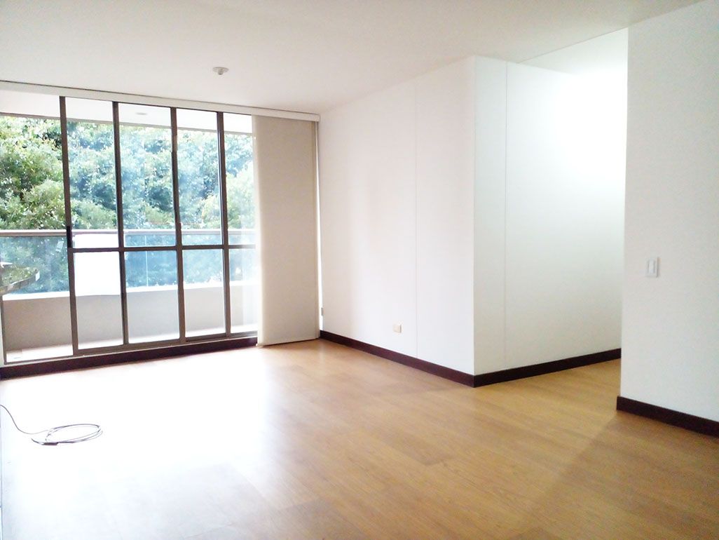 Apartamento en arriendo Antioquia Medellín El Diamante No2 82 m2 Habitaciones 3 Baños 2 Garajes 2 Precio $2700000