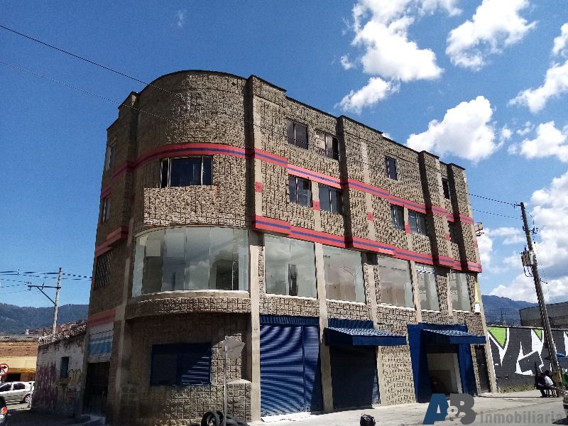 Local en arriendo Antioquia Medellín Centro Administrativo 130 m2 Habitaciones 0 Baños 3 Garajes 0 Precio $4500000