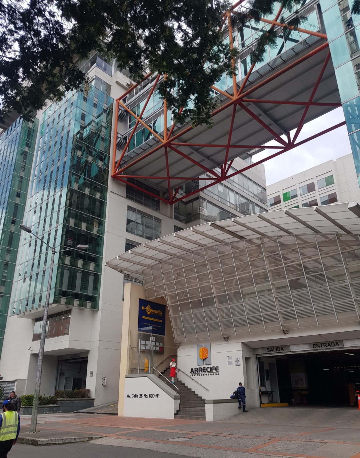 Oficina en arriendo o venta Cundinamarca Bogotá La Esperanza Norte 196 m2 Habitaciones 0 Baños 0 Garajes 5 Precio venta $2603806000 Precio arriendo $16173170