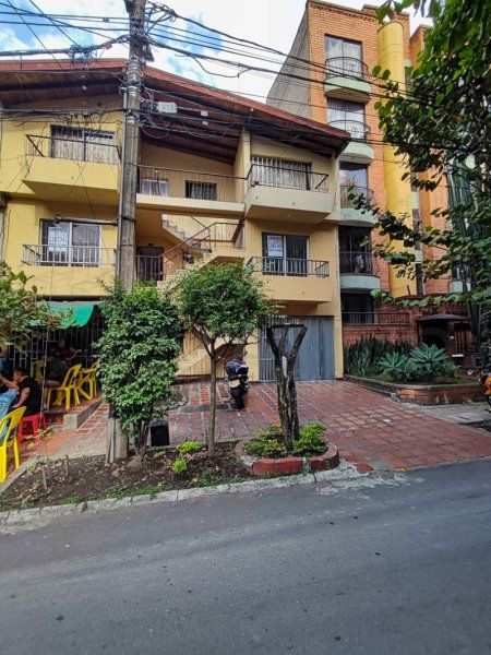 Oficina en arriendo Antioquia Medellín Fatima 135 m2 Habitaciones 0 Baños 2 Garajes 0 Precio $4000000