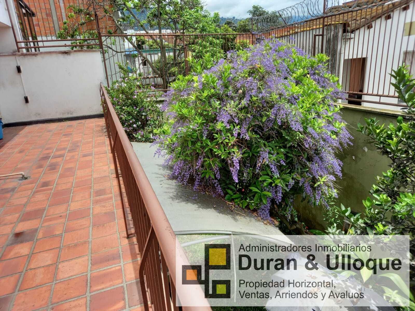 Casa en venta Santander Bucaramanga Mercedes 400 m2 Habitaciones 8 Baños 8 Garajes 2 Precio $1200000000