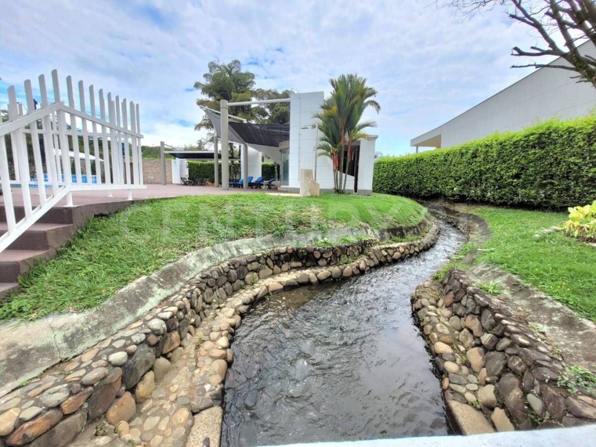 Casa en venta Valle Del Cauca Cali Cali 358 m2 Habitaciones 4 Baños 5 Garajes 4 Precio $1950000000