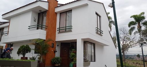 Casa en venta Risaralda Pereira Portal De Los Cedros 118 m2 Habitaciones 3 Baños 4 Garajes 2 Precio $380000000