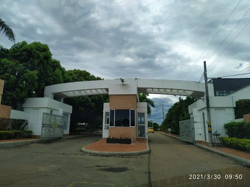 Casa en venta Huila Neiva Otros 600 m2 Habitaciones 4 Baños 8 Garajes 3 Precio $3000000000