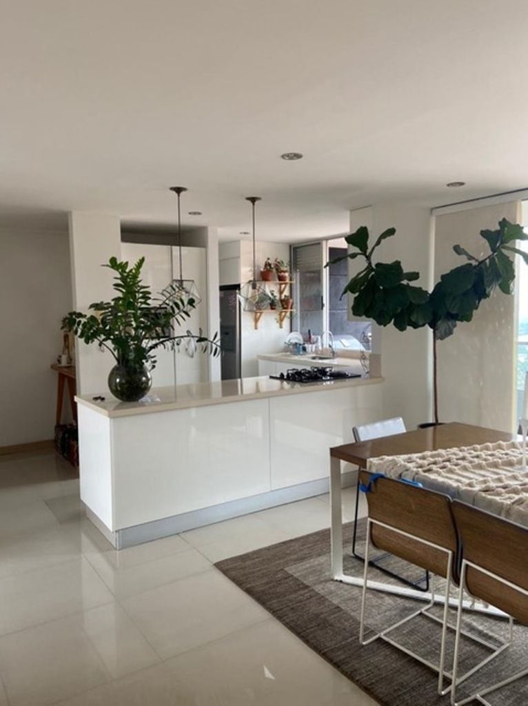 Apartamento en venta Antioquia Envigado La Mesa 147 m2 Habitaciones 3 Baños 2 Garajes 3 Precio $920000000