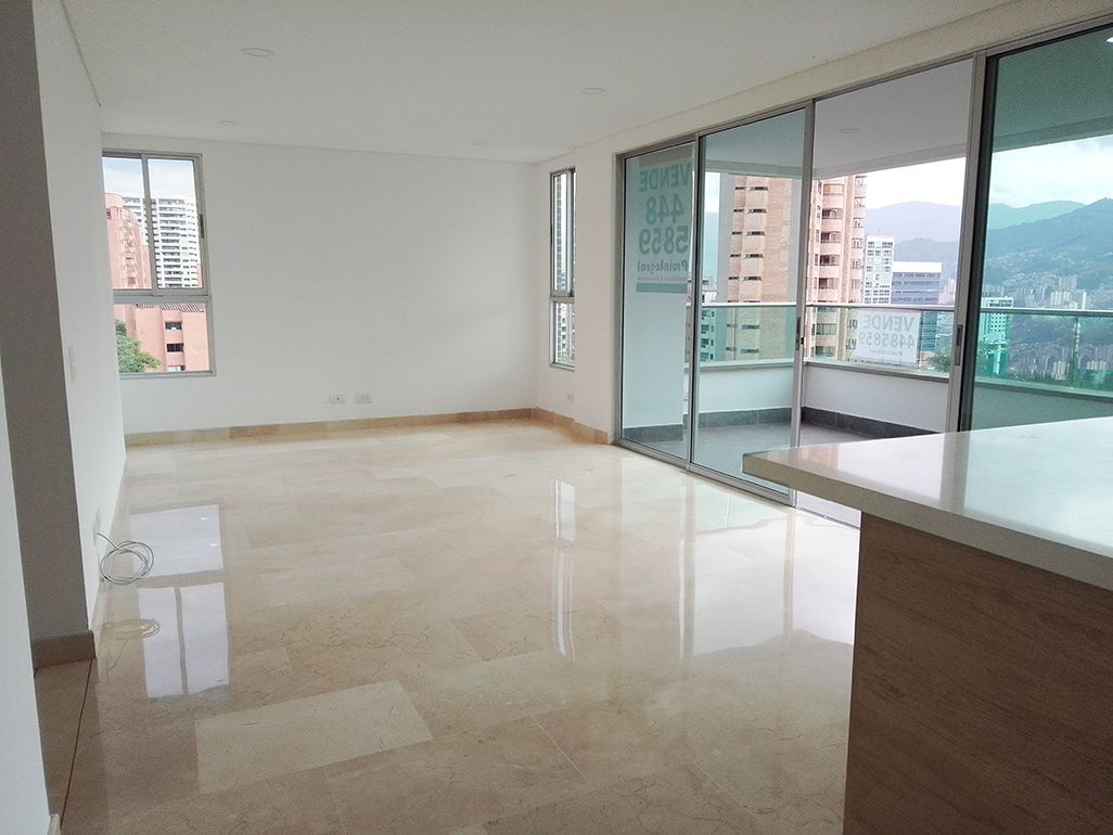 Apartamento en venta Antioquia Medellín Alejandria 136 m2 Habitaciones 3 Baños 6 Garajes 3 Precio $1050000000