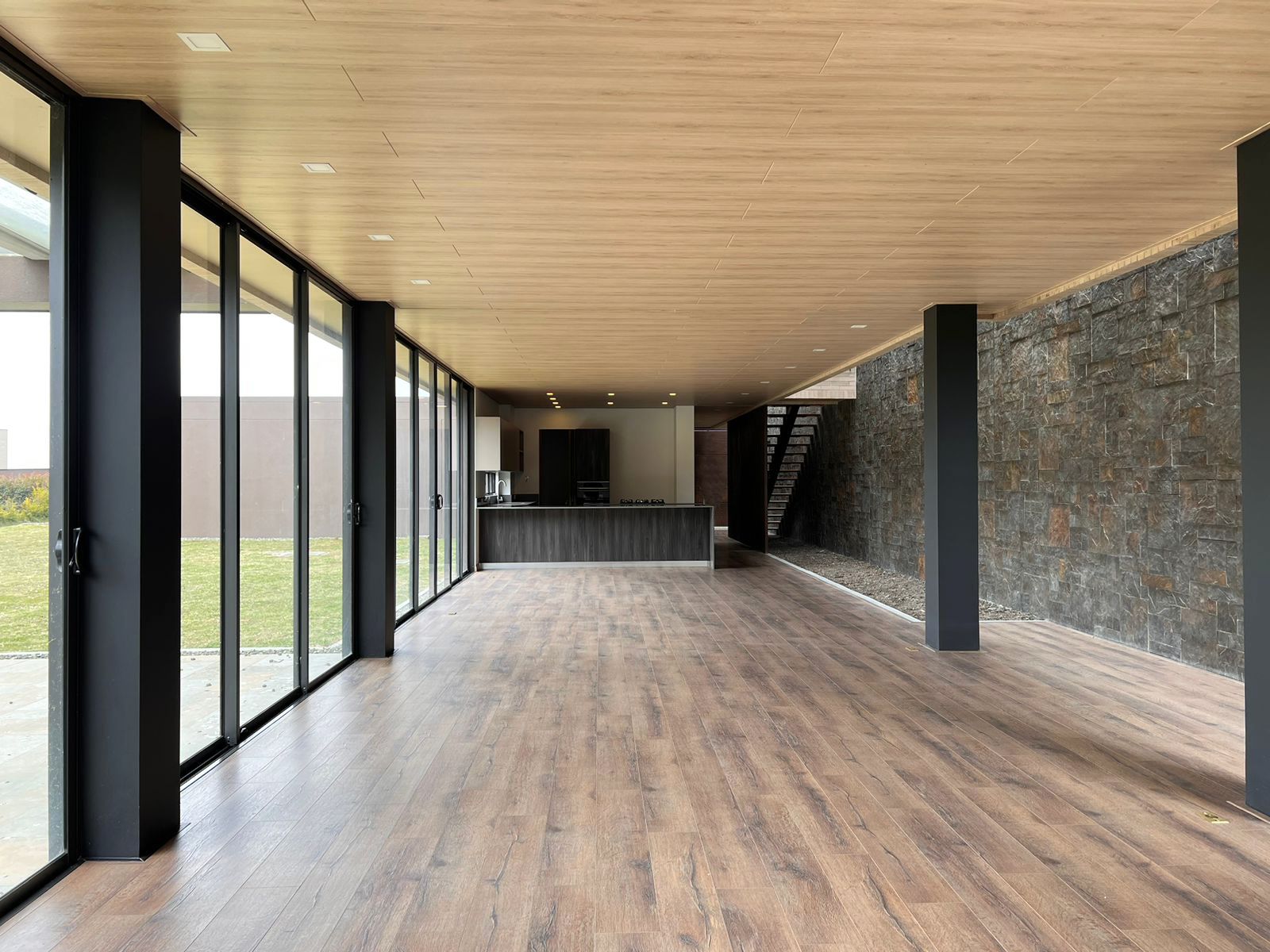 Casa en venta Antioquia Envigado Zúñiga 440 m2 Habitaciones 3 Baños 6 Garajes 3 Precio $5750000000