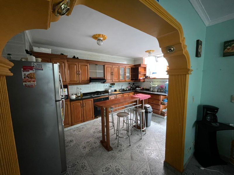 Casa en venta Antioquia Medellín El Danubio 395 m2 Habitaciones 7 Baños 6 Garajes 1 Precio $1400000000