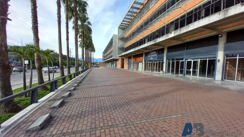 Local en arriendo Antioquia Medellín Shellmar 200 m2 Habitaciones 0 Baños 2 Garajes 3 Precio $14000400