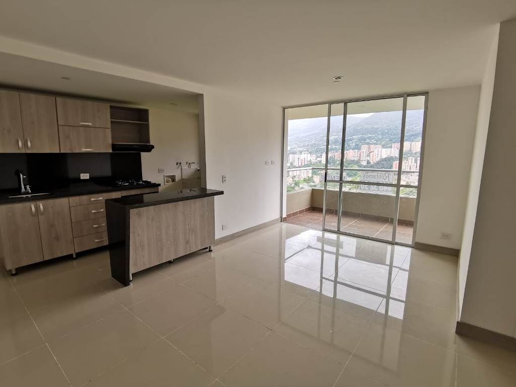 Apartamento en arriendo Antioquia Envigado La Mesa 66 m2 Habitaciones 3 Baños 2 Garajes 2 Precio $2700000