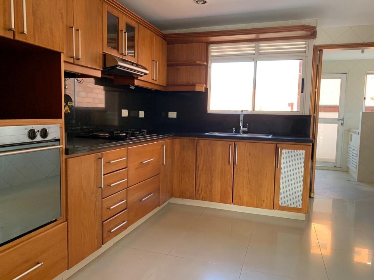 Apartamento en arriendo Antioquia Medellín Corazon De Jesus 190 m2 Habitaciones 4 Baños 8 Garajes 3 Precio $5000000
