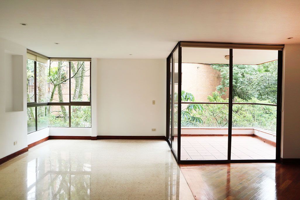 Apartamento en arriendo o venta Antioquia Medellín San Lucas 157 m2 Habitaciones 3 Baños 4 Garajes 2 Precio venta $1190000000 Precio arriendo $7200000