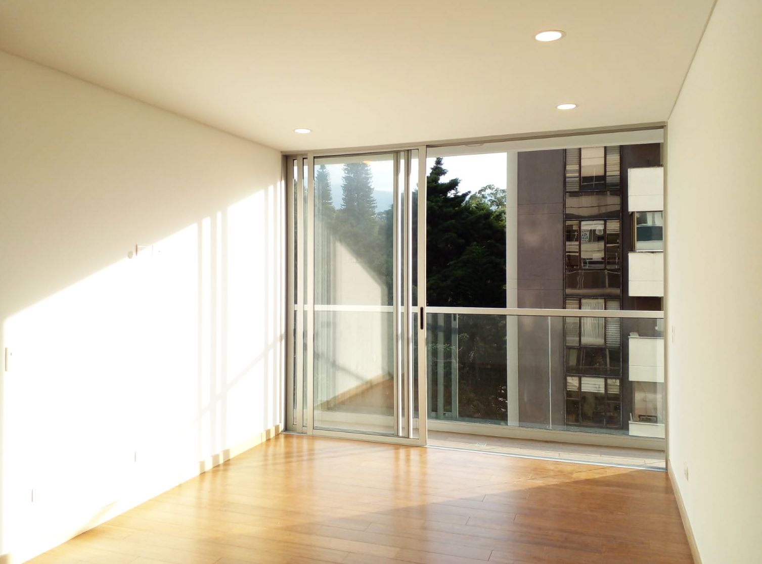 Apartamento en arriendo Antioquia Medellín San Lucas 74 m2 Habitaciones 2 Baños 2 Garajes 2 Precio $3900000