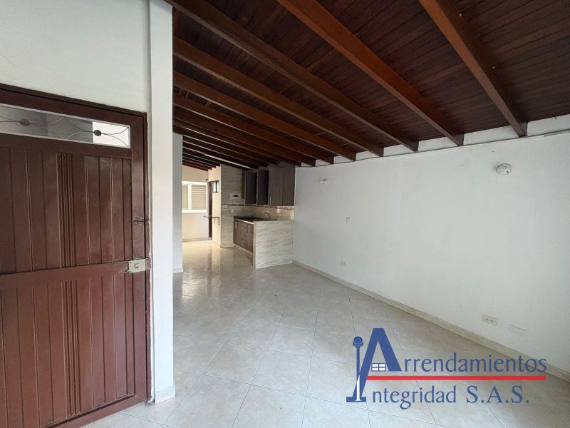 Apartamento en arriendo Antioquia Medellín Santa Rosa De Lima 60 m2 Habitaciones 3 Baños 3 Garajes 0 Precio $2700000