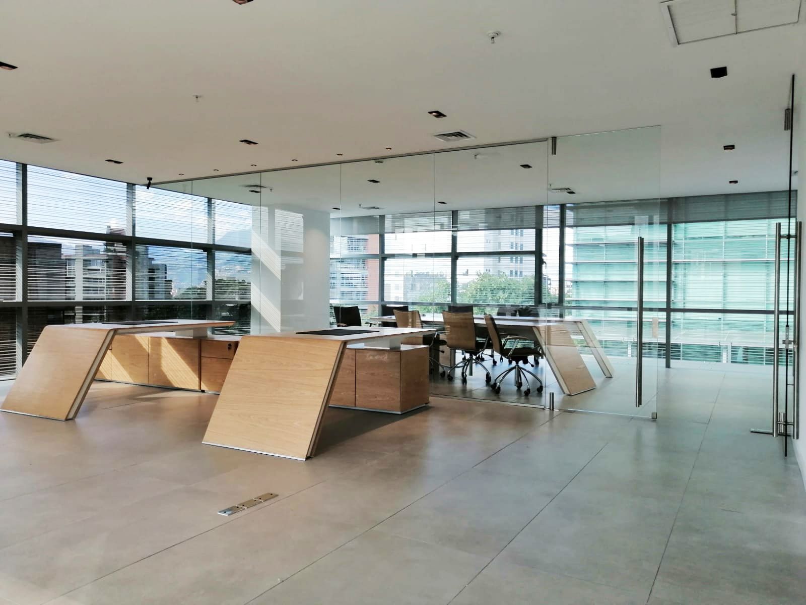 Oficina en arriendo Antioquia Medellín La Florida 115 m2 Habitaciones 0 Baños 0 Garajes 3 Precio $8800000