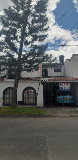 Casa en venta Cundinamarca Bogotá Villa Luz 161 m2 Habitaciones 6 Baños 3 Garajes 1 Precio $750000000