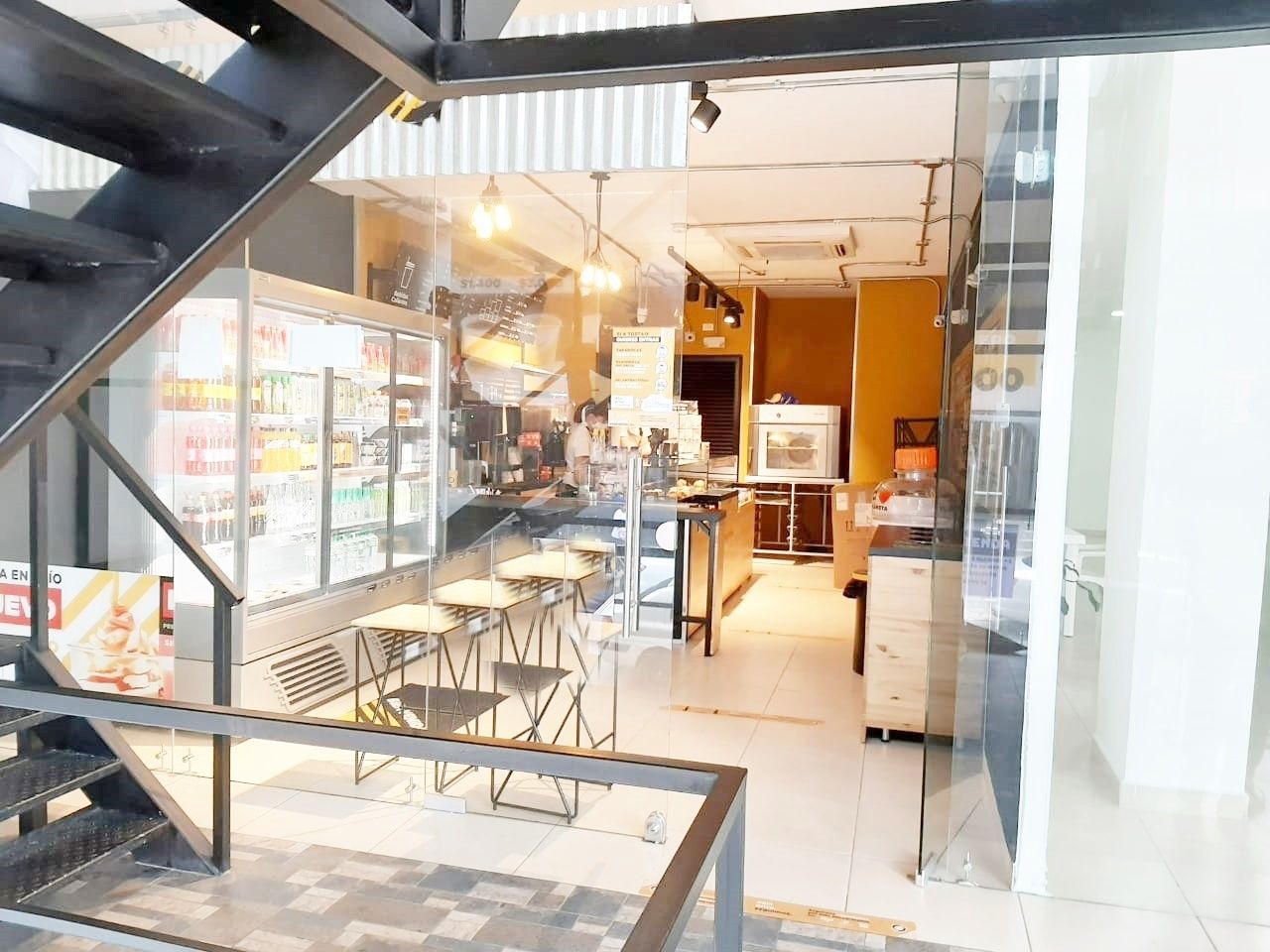 Local en arriendo Antioquia Envigado Zona Centro 55 m2 Habitaciones 0 Baños 0 Garajes 1 Precio $4000000