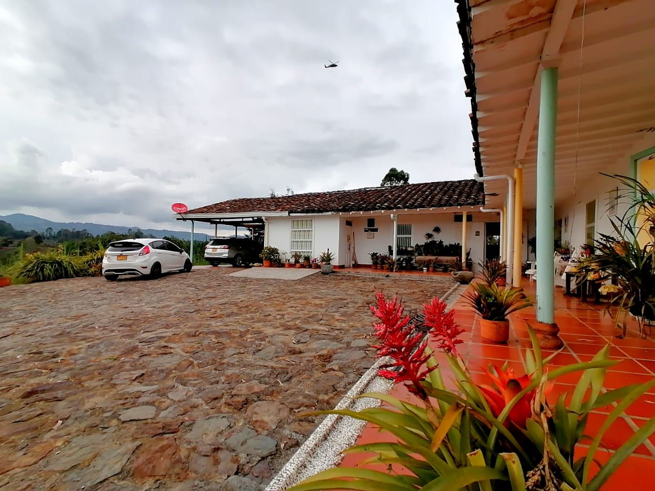 Finca en venta Antioquia Rionegro Santa Ana 800 m2 Habitaciones 3 Baños 2 Garajes 2 Precio $4500000000