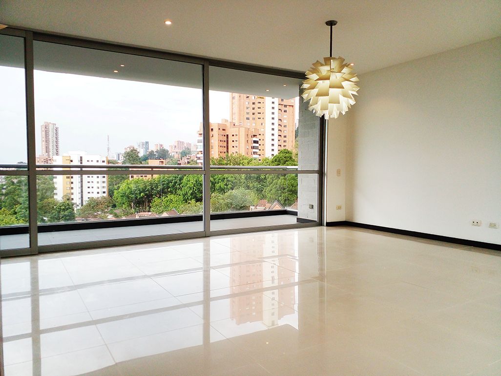 Apartamento en arriendo Antioquia Medellín San Lucas 191 m2 Habitaciones 2 Baños 6 Garajes 3 Precio $7000000