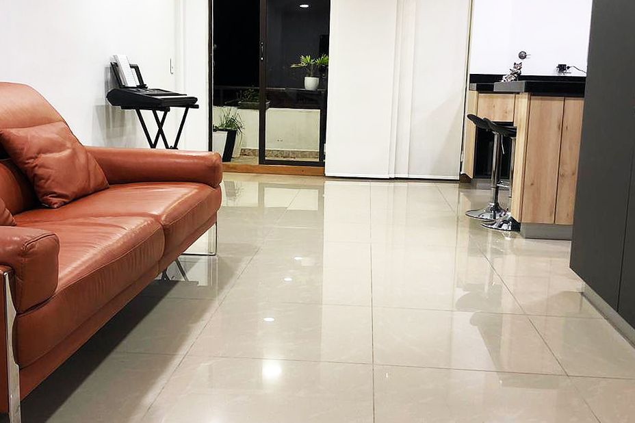 Apartamento en arriendo Antioquia Medellín San Lucas 110 m2 Habitaciones 3 Baños 2 Garajes 2 Precio $3000000