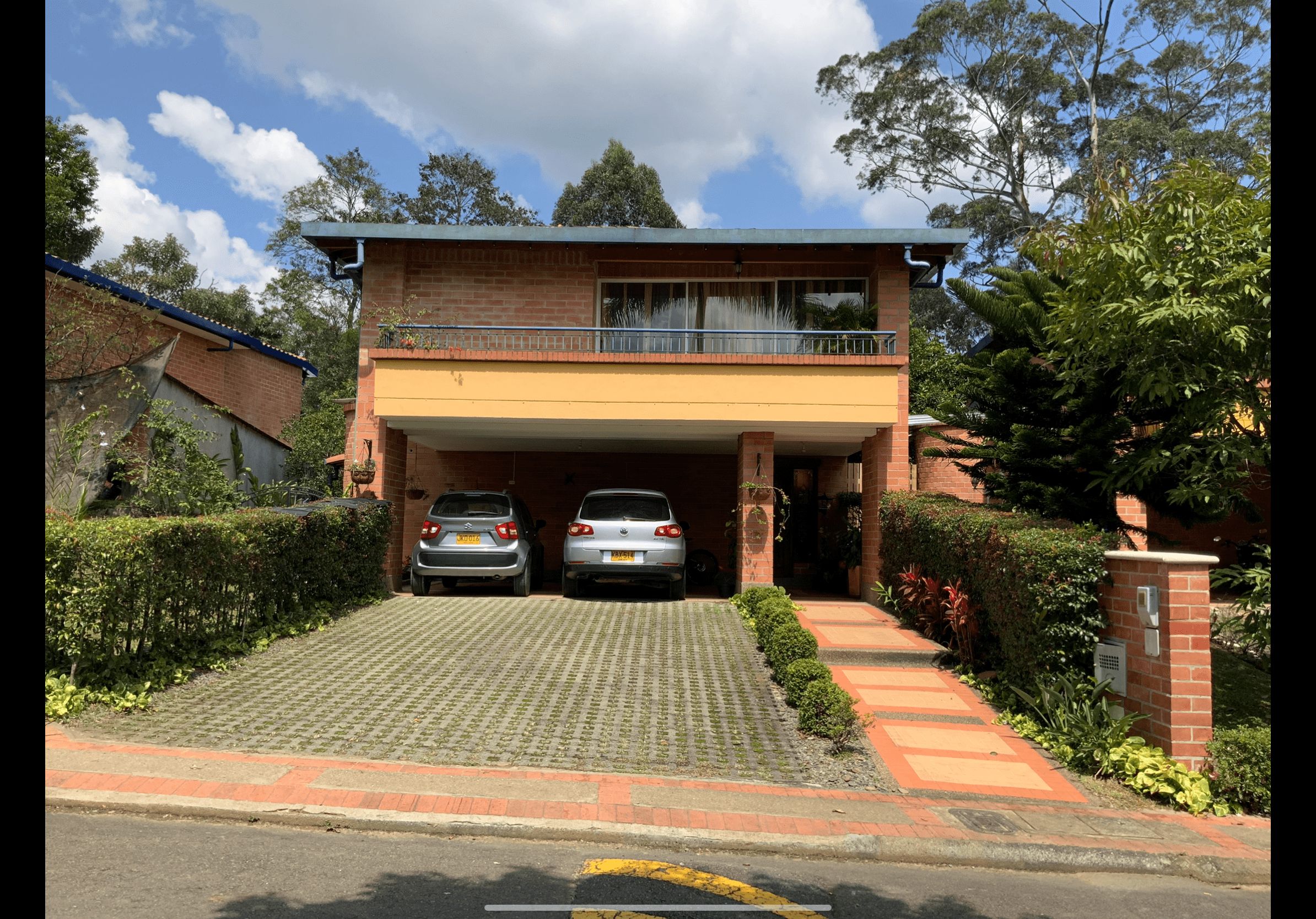 Casa en venta Antioquia La Estrella Suramérica 520 m2 Habitaciones 4 Baños 6 Garajes 8 Precio $1300000000