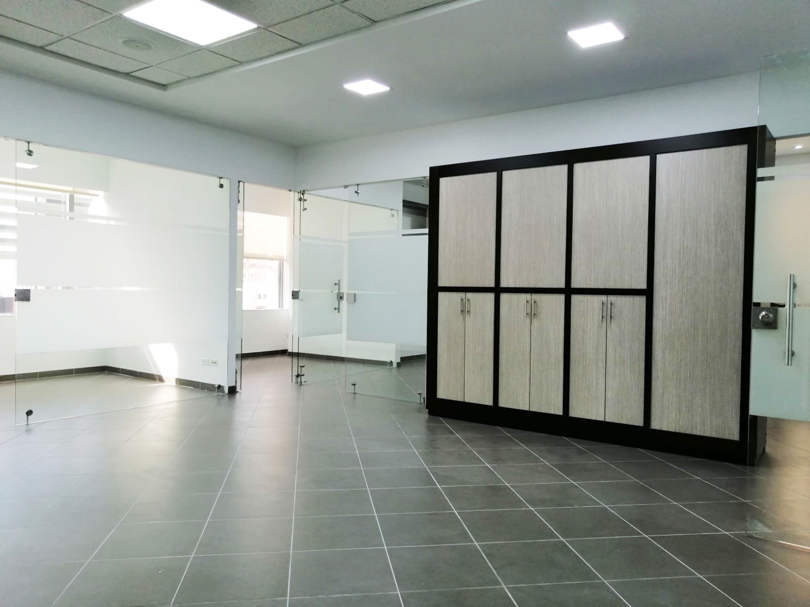 Oficina en arriendo Antioquia Medellín Alejandria 108 m2 Habitaciones 0 Baños 10 Garajes 5 Precio $8900000