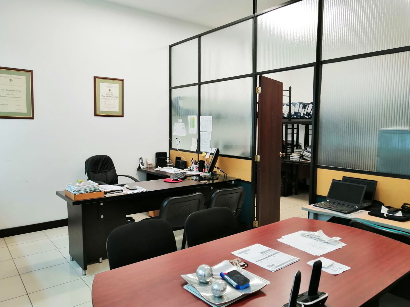 Oficina en arriendo o venta Antioquia Medellín Aeroparque Juan Pablo Ii 55 m2 Habitaciones 0 Baños 0 Garajes 2 Precio venta $398000000 Precio arriendo $4100000