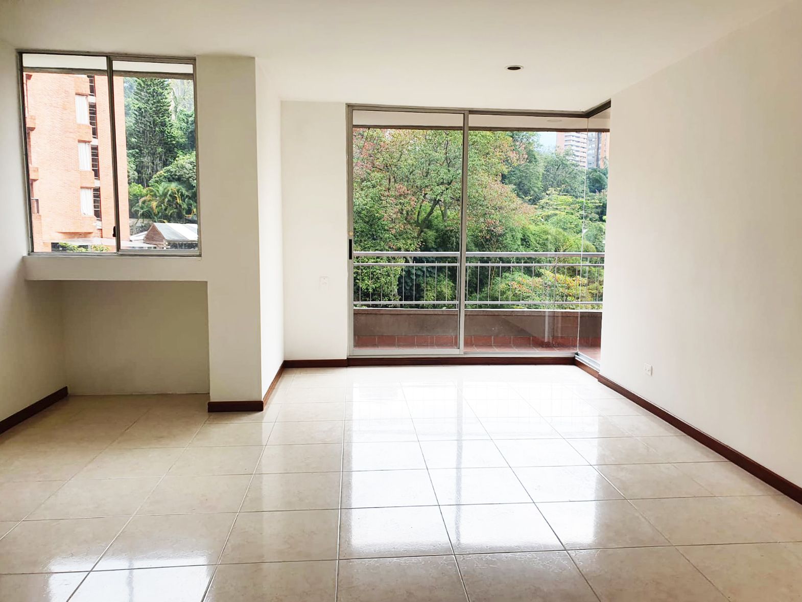 Apartamento en arriendo Antioquia Medellín Castropol 110 m2 Habitaciones 4 Baños 2 Garajes 2 Precio $3970000