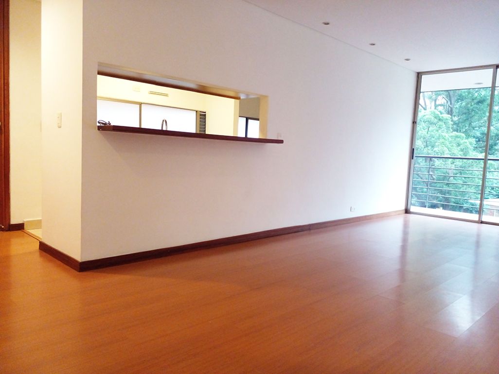 Apartamento en arriendo Antioquia Medellín Los Naranjos 100 m2 Habitaciones 2 Baños 2 Garajes 3 Precio $3200000