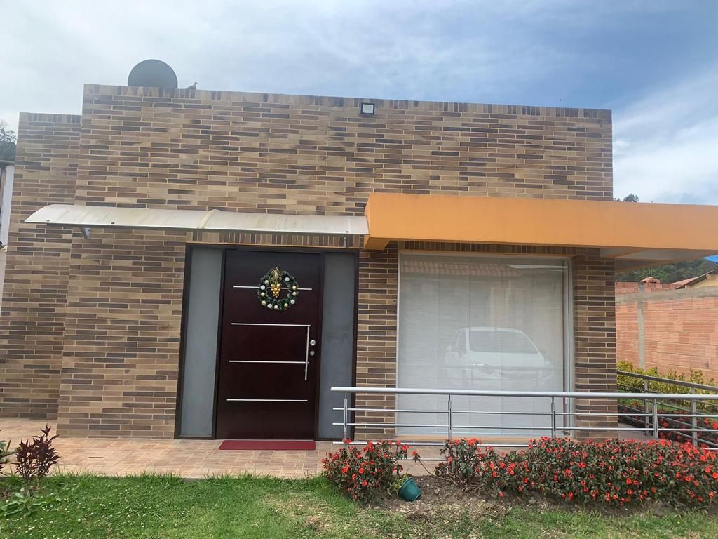 Casa en venta Cundinamarca Chía Chia 284 m2 Habitaciones 3 Baños 2 Garajes 4 Precio $700000000
