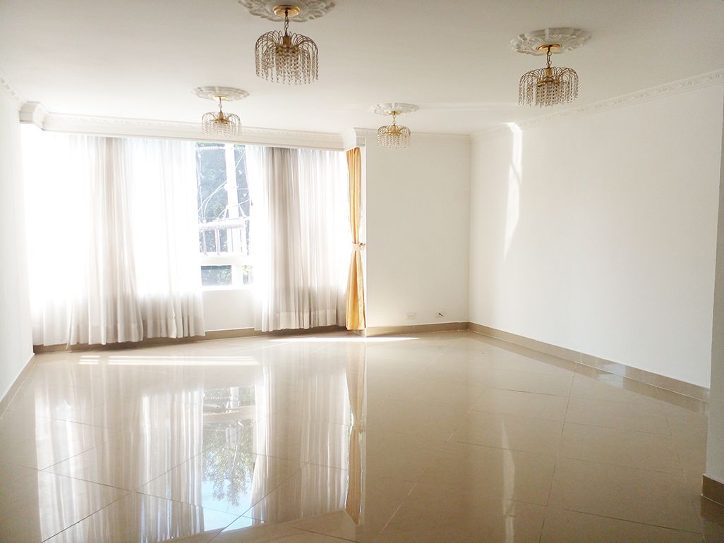 Apartamento en arriendo Antioquia Medellín Los Naranjos 160 m2 Habitaciones 3 Baños 4 Garajes 2 Precio $2900000
