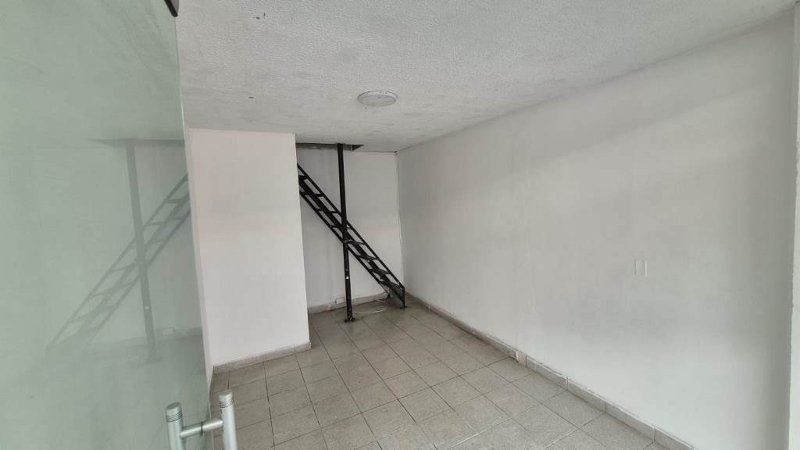 Local en arriendo Antioquia Itagüí Santa María 1 El Guayabo 30 m2 Habitaciones 0 Baños 1 Garajes 0 Precio $3000000