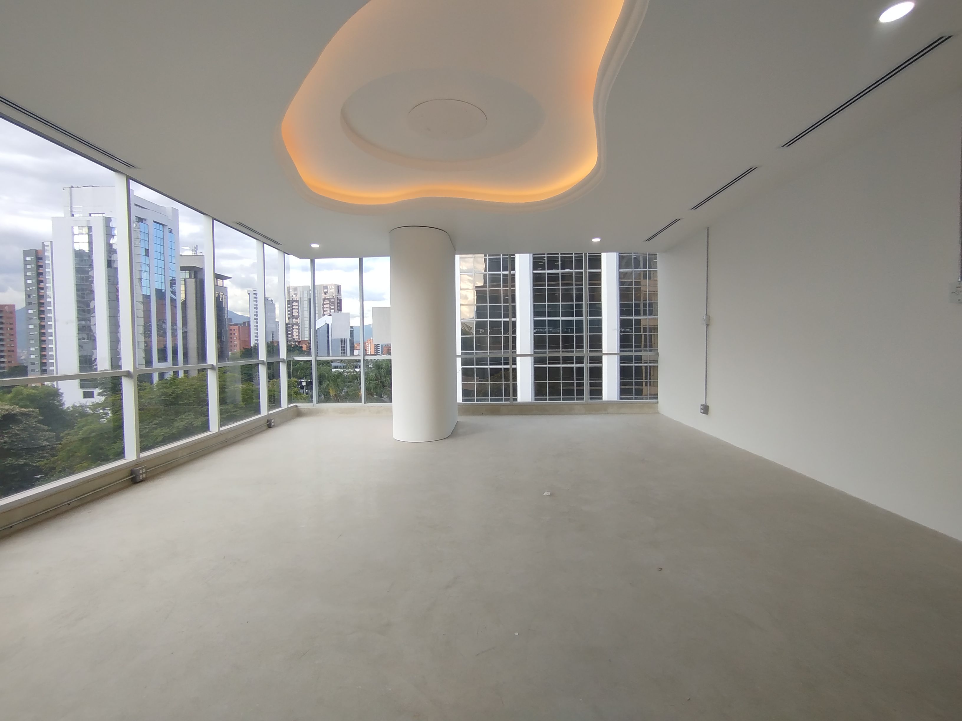 Oficina en arriendo Antioquia Medellín El Diamante No2 59 m2 Habitaciones 0 Baños 1 Garajes 1 Precio $6000000