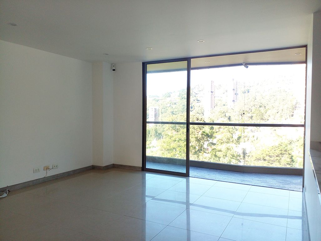 Apartamento en arriendo Antioquia Medellín El Tesoro 106 m2 Habitaciones 2 Baños 2 Garajes 3 Precio $4000000