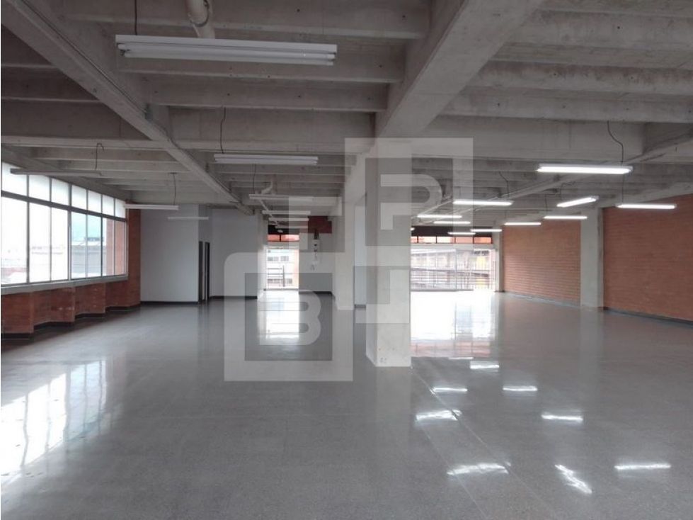 Oficina en arriendo Antioquia Medellín Shellmar 361 m2 Habitaciones 0 Baños 4 Garajes 7 Precio $18500000