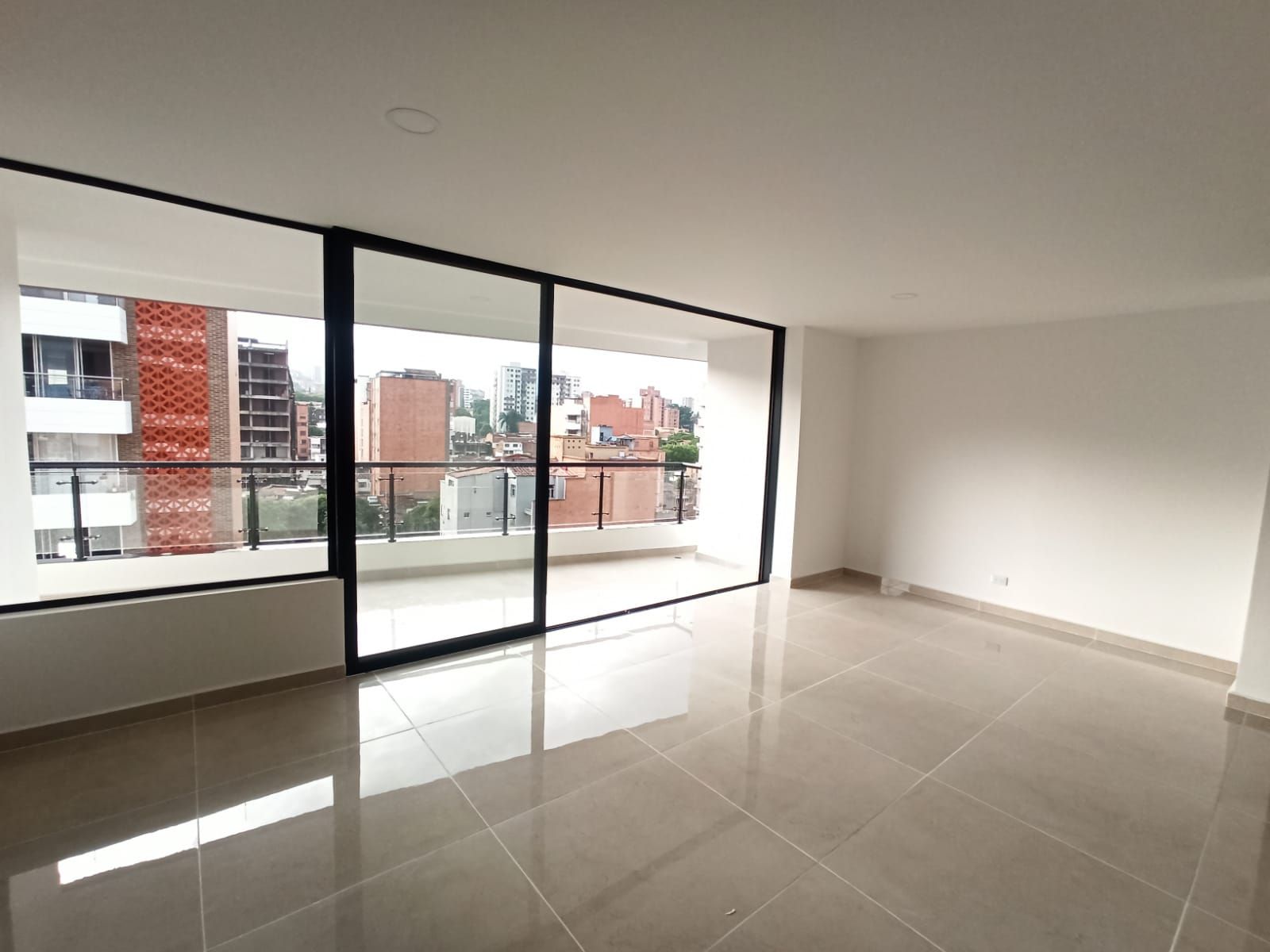 Apartamento en venta Antioquia Medellín La Castellana 123 m2 Habitaciones 3 Baños 4 Garajes 2 Precio $685000000